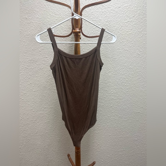 House of Harlow 1960 Brown Ribbed Bodysuit - Picture 1 of 4